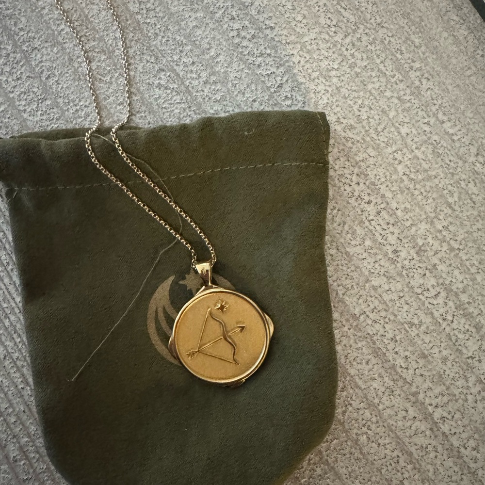 Jane Win Gold Pendant Necklace